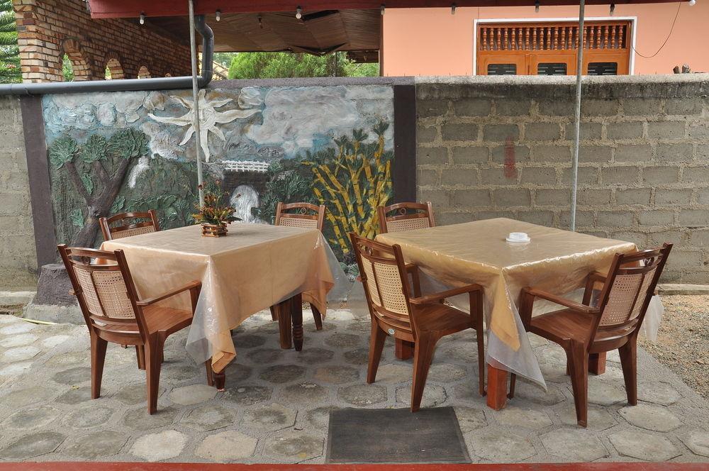 Sanoga Holiday Resort Tissamaharama Luaran gambar